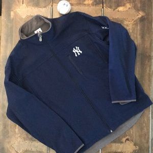 Men’s XL Yankees jacket.